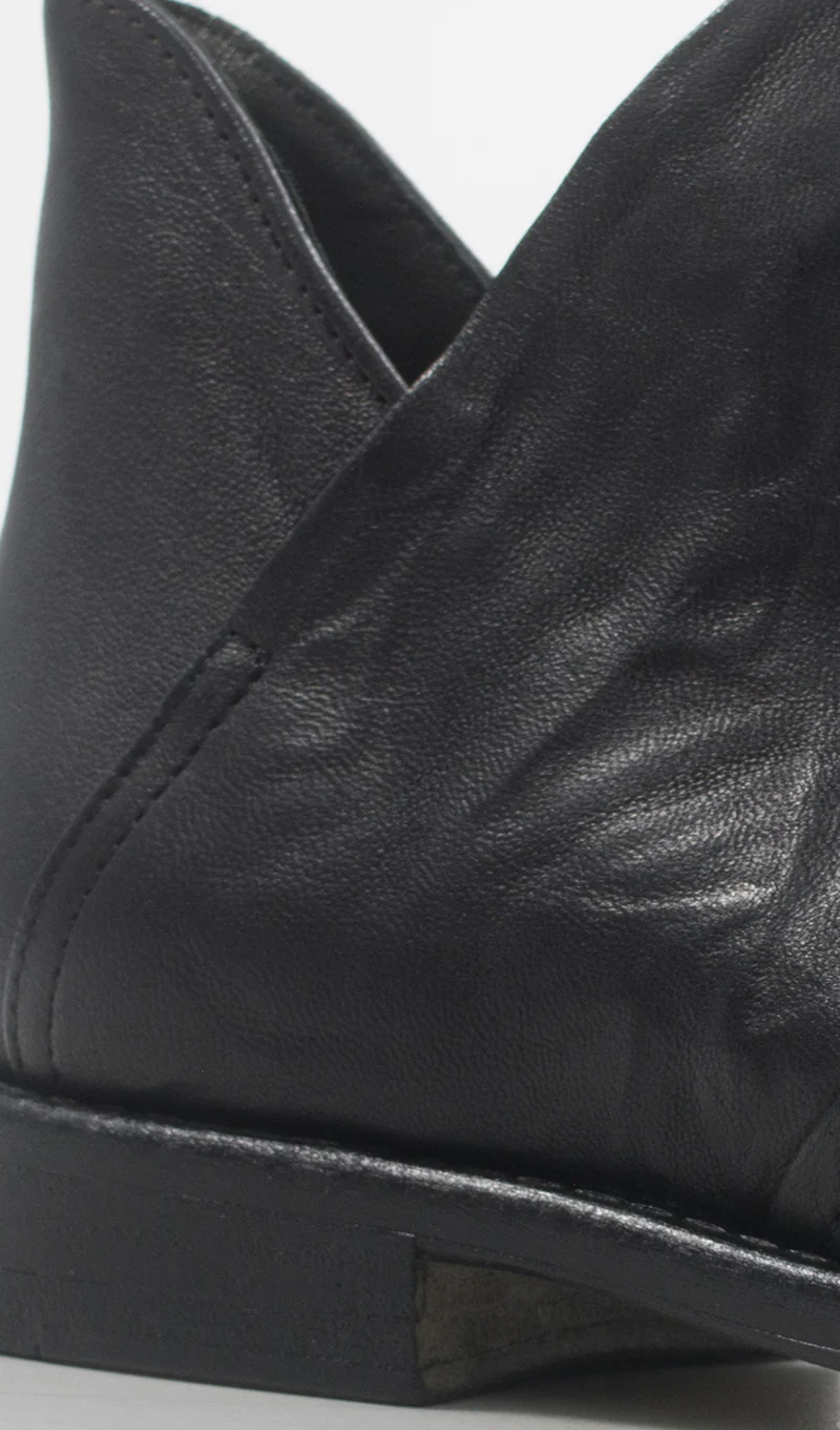 MEZZETINTE Tronchetto donna nero in pelle - Image 5