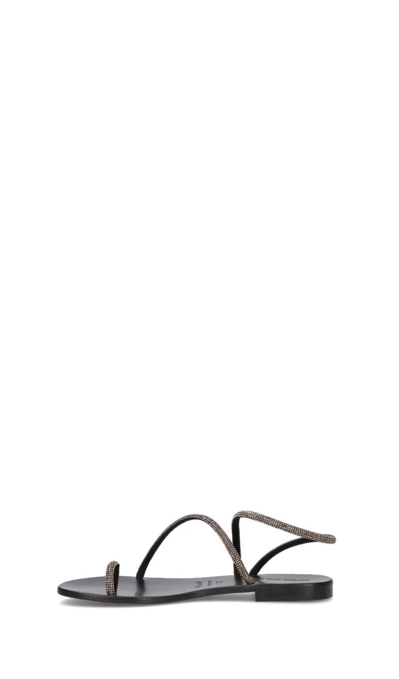 REBECCA VAN DIK - Image 4